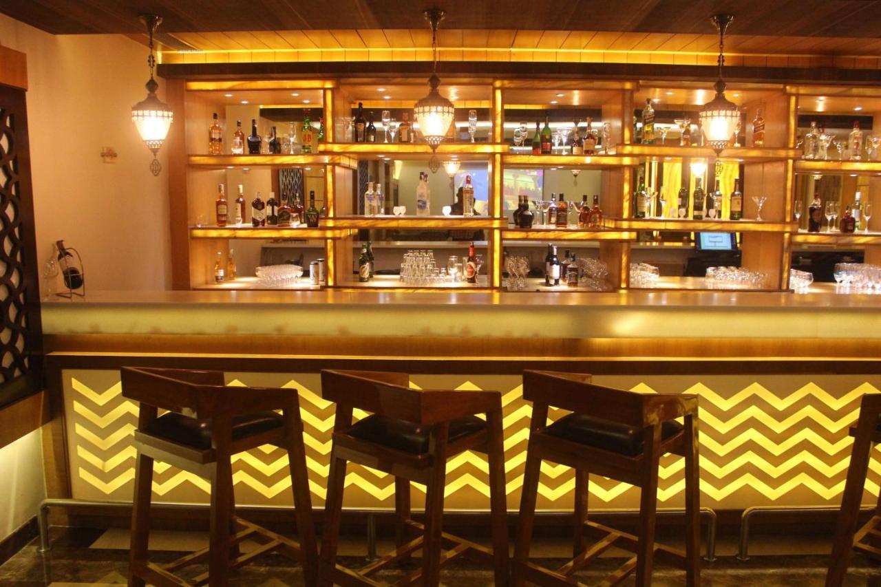 Ramada By Wyndham Varanasi Katesar Chandauli エクステリア 写真