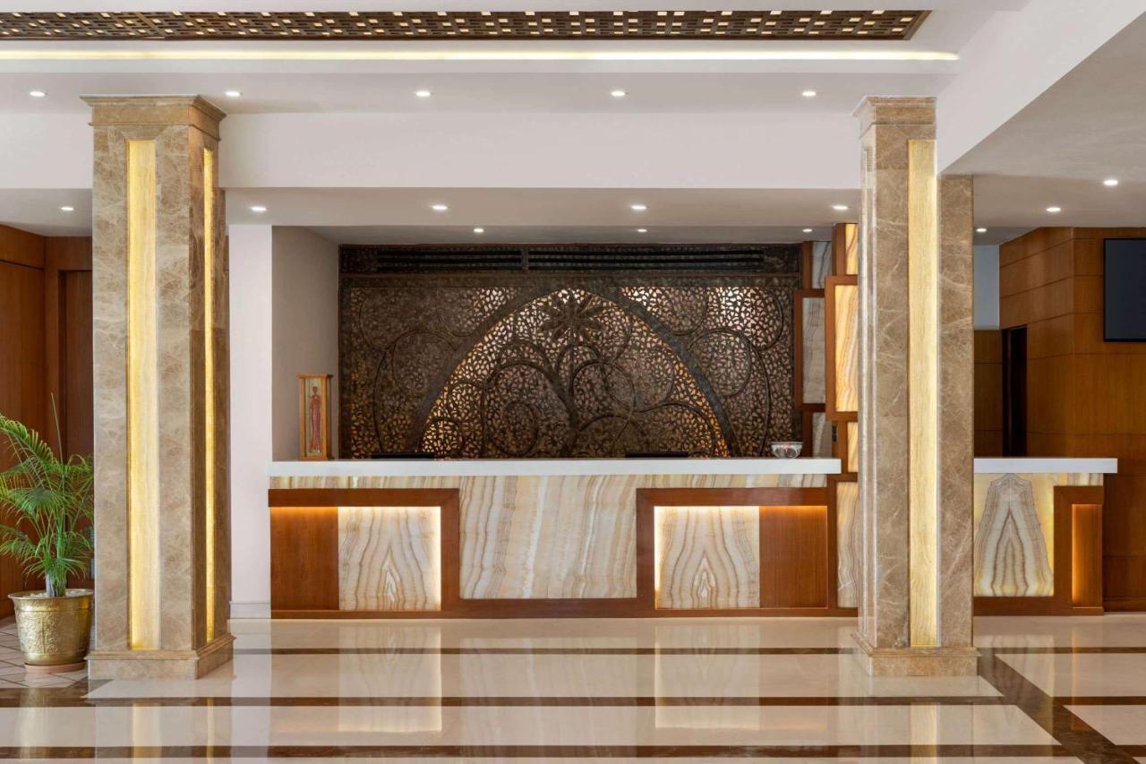 Ramada By Wyndham Varanasi Katesar Chandauli エクステリア 写真