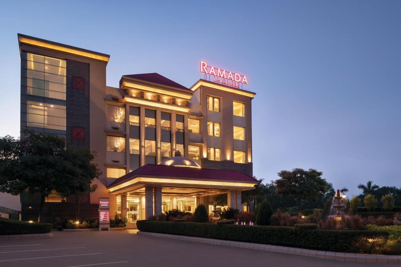 Ramada By Wyndham Varanasi Katesar Chandauli エクステリア 写真