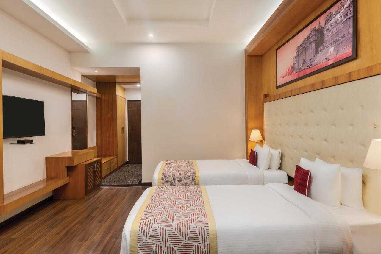 Ramada By Wyndham Varanasi Katesar Chandauli エクステリア 写真