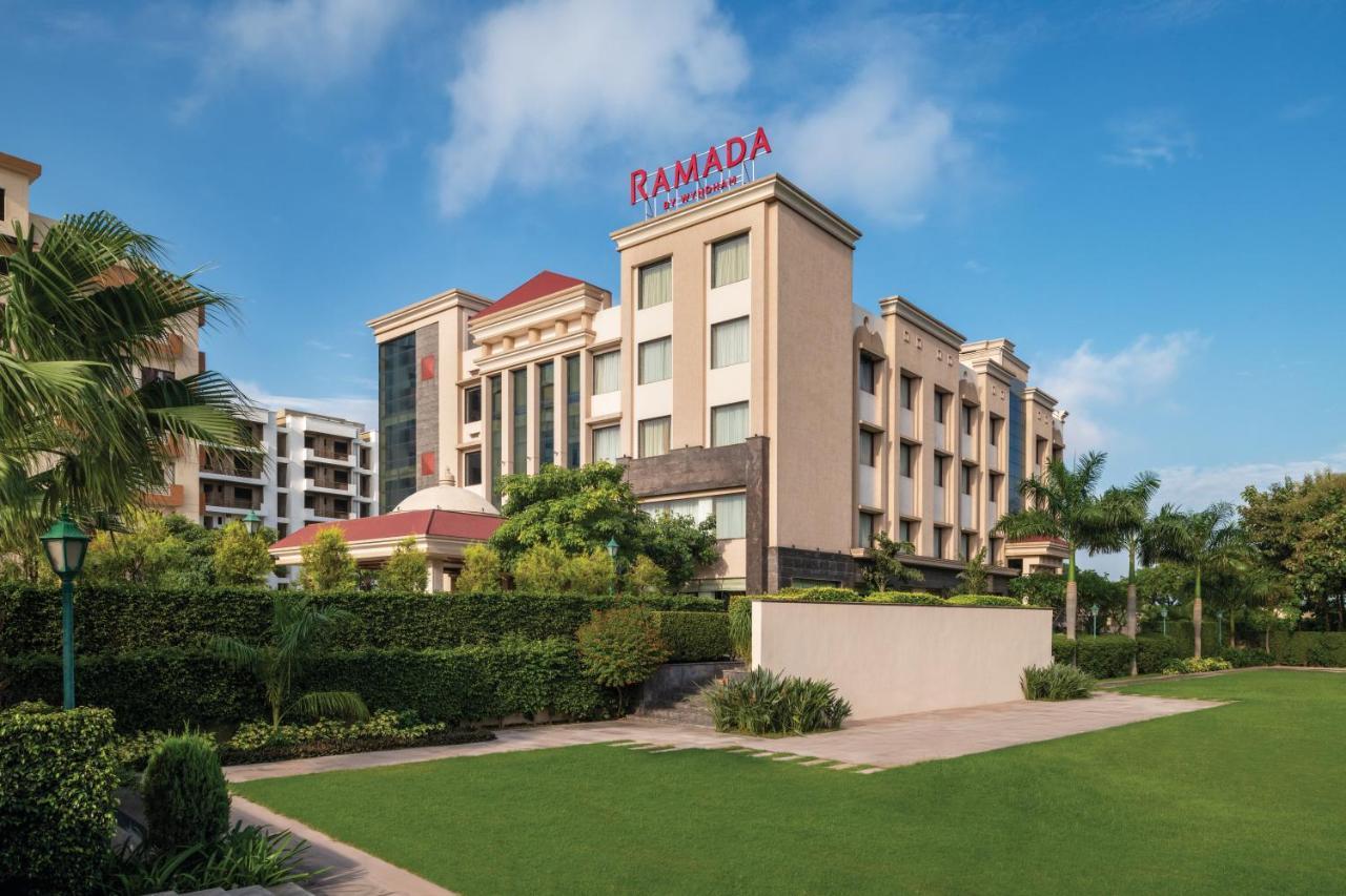 Ramada By Wyndham Varanasi Katesar Chandauli エクステリア 写真