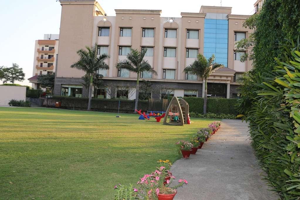 Ramada By Wyndham Varanasi Katesar Chandauli 設備 写真