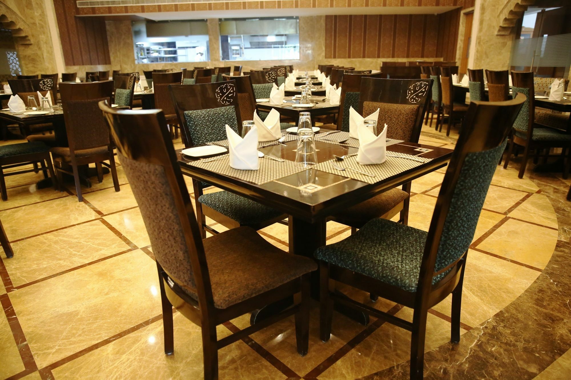 Ramada By Wyndham Varanasi Katesar Chandauli エクステリア 写真